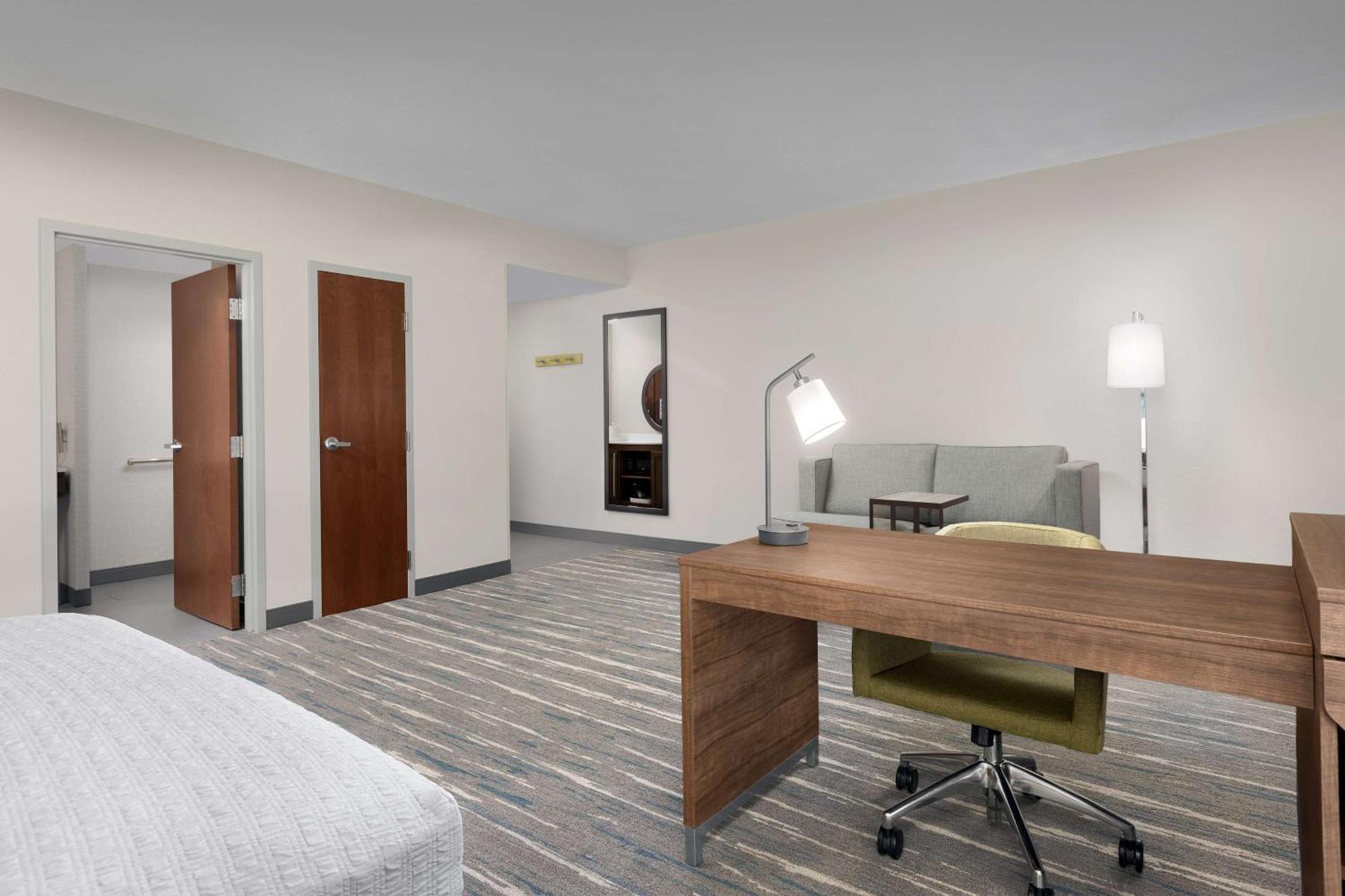 Hampton Inn & Suites Durham University Medical Center Dış mekan fotoğraf